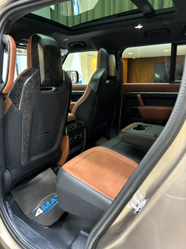 Land Rover Defender 4.4 AT AWD (635 حصان) - 15