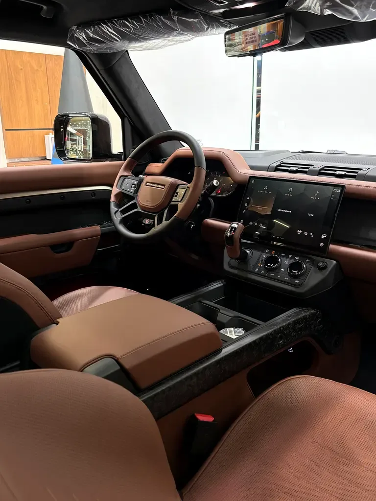 Land Rover Defender 4.4 AT AWD (635 حصان) - 17