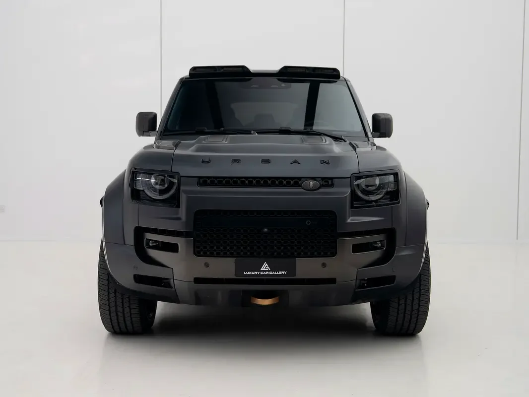 Land Rover Defender 4.4 AT AWD (635 hp) - 8
