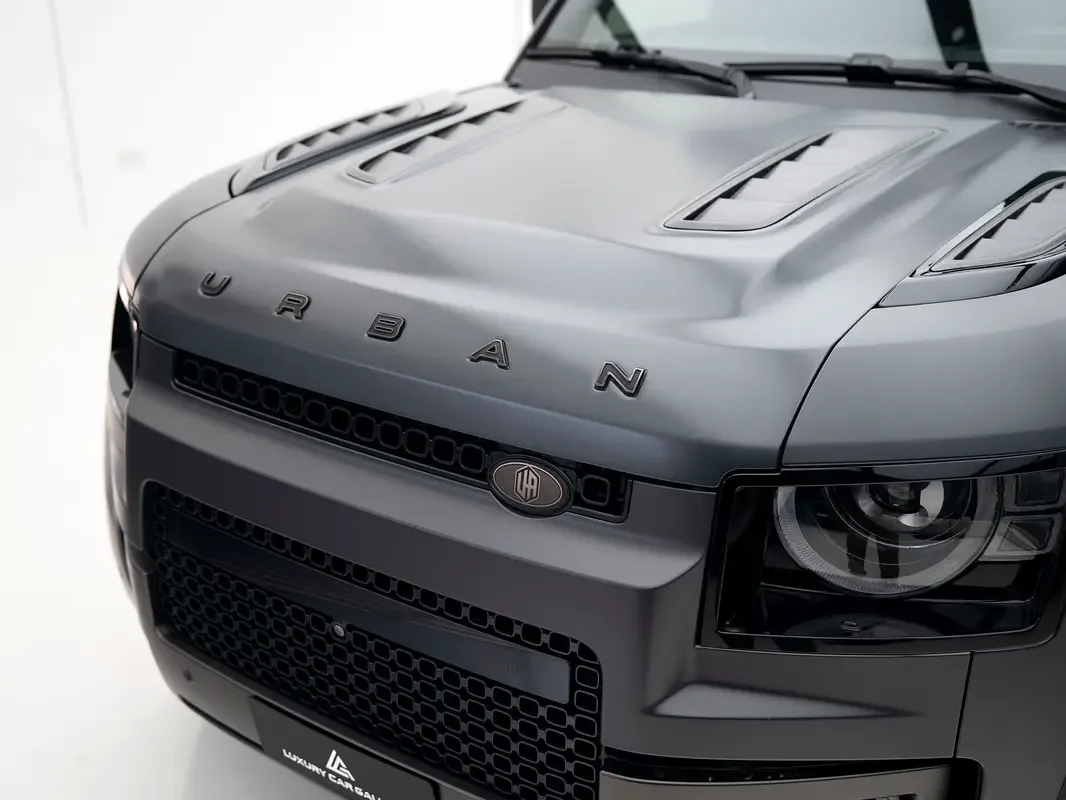 Land Rover Defender 4.4 AT AWD (635 hp) - 14