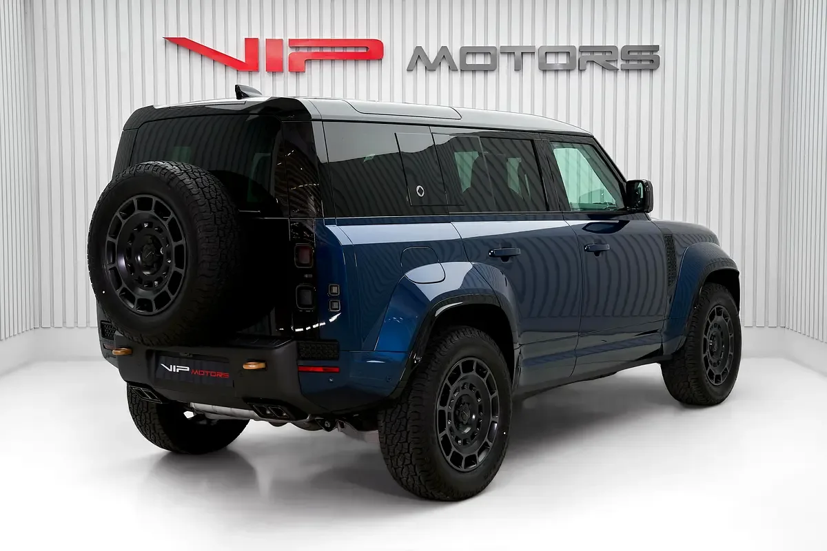 Land Rover Defender 4.4 AT AWD (635 hp) - 3