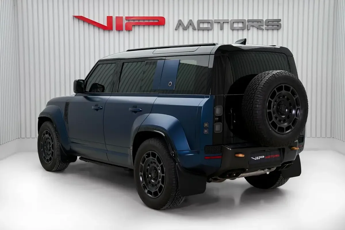 Land Rover Defender 4.4 AT AWD (635 hp) - 5