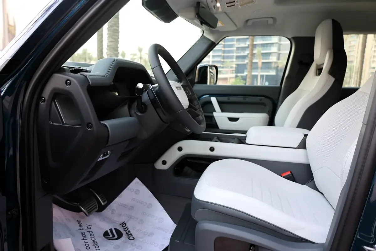 Land Rover Defender 4.4 AT AWD (635 hp) - 4