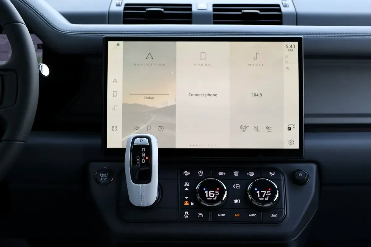 Land Rover Defender 4.4 AT AWD (635 hp) - 8