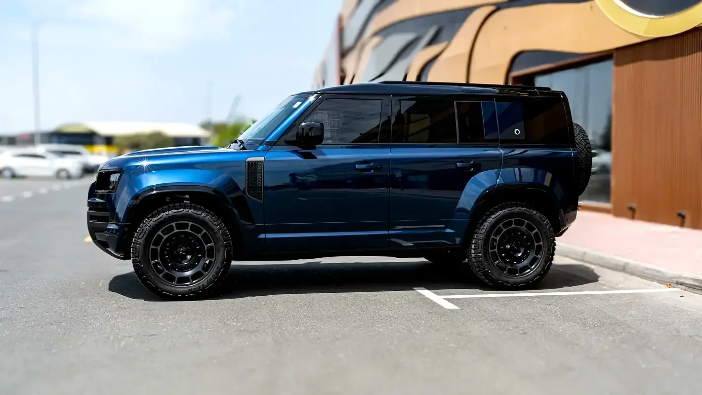 Land Rover Defender 4.4 AT AWD (635 hp) - 6