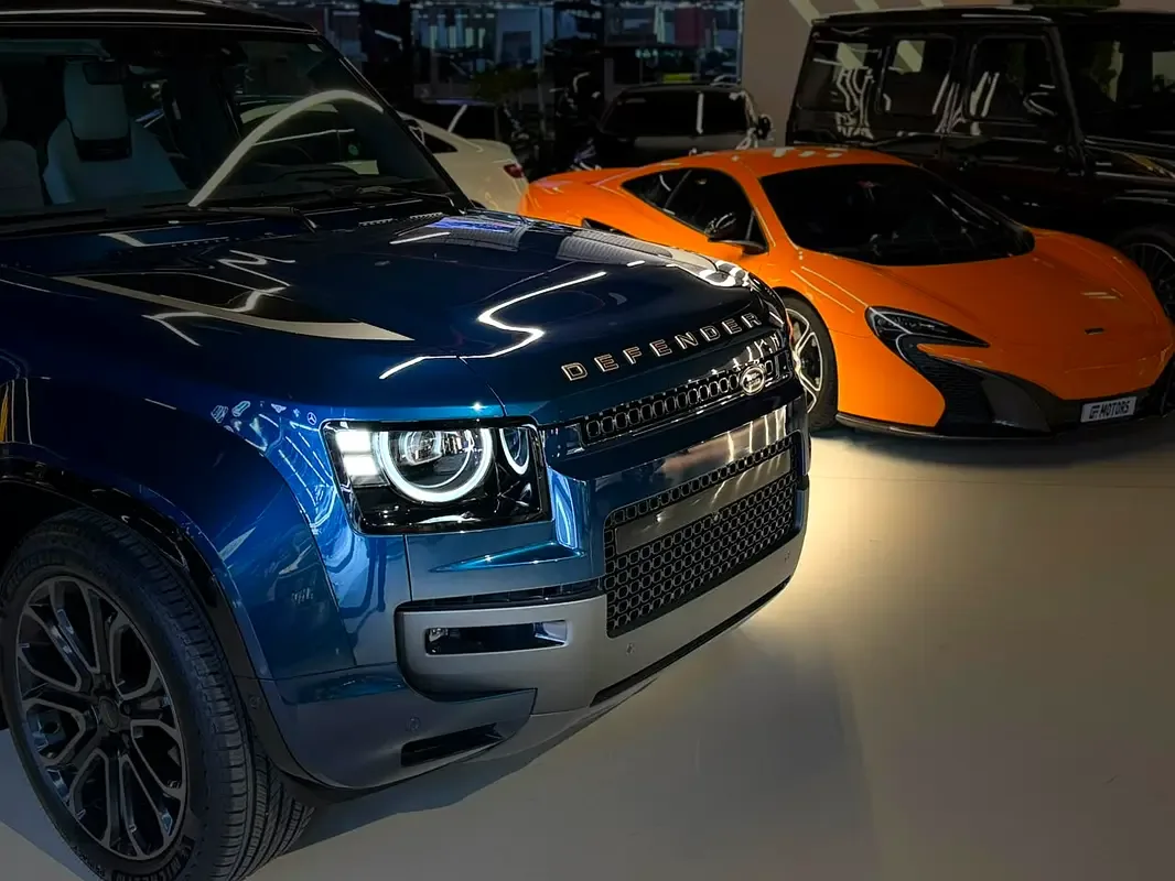 Land Rover Defender 4.4 AT AWD (635 hp) - 2