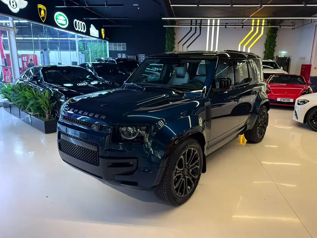 Land Rover Defender 4.4 AT AWD (635 hp) - 3