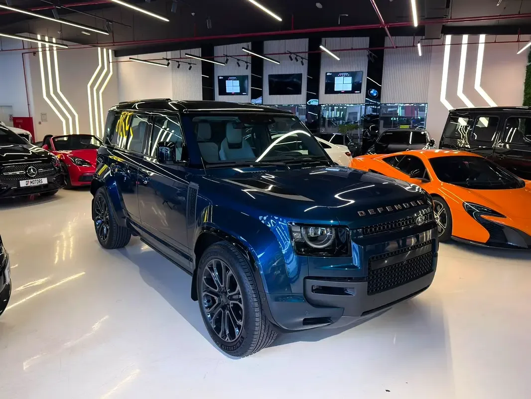 Land Rover Defender 4.4 AT AWD (635 hp)