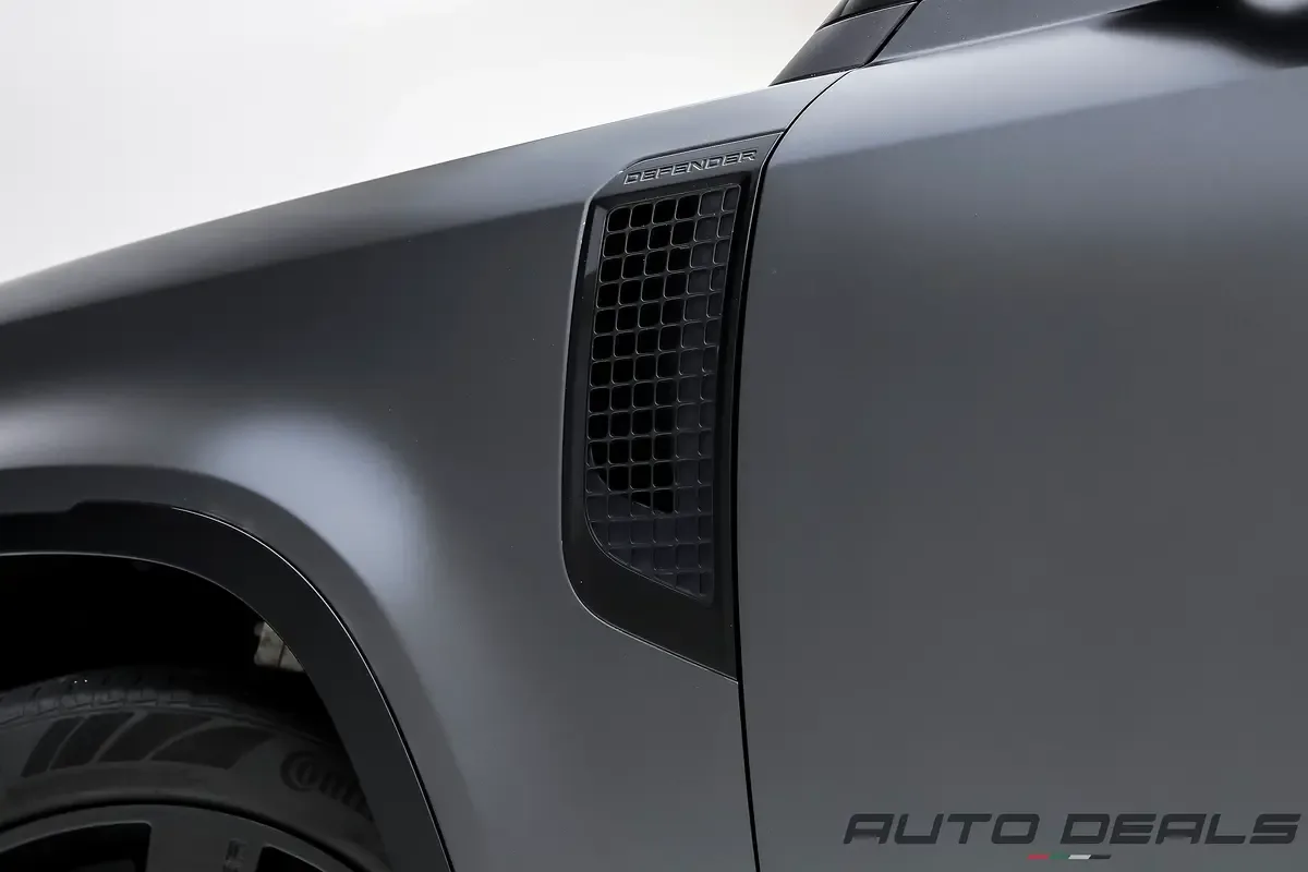 Land Rover Defender 5.0 AT AWD (525 hp) - 9