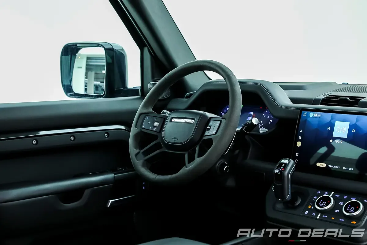 Land Rover Defender 5.0 AT AWD (525 hp) - 12