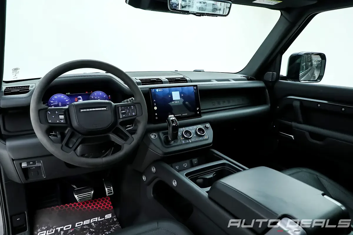 Land Rover Defender 5.0 AT AWD (525 hp) - 14