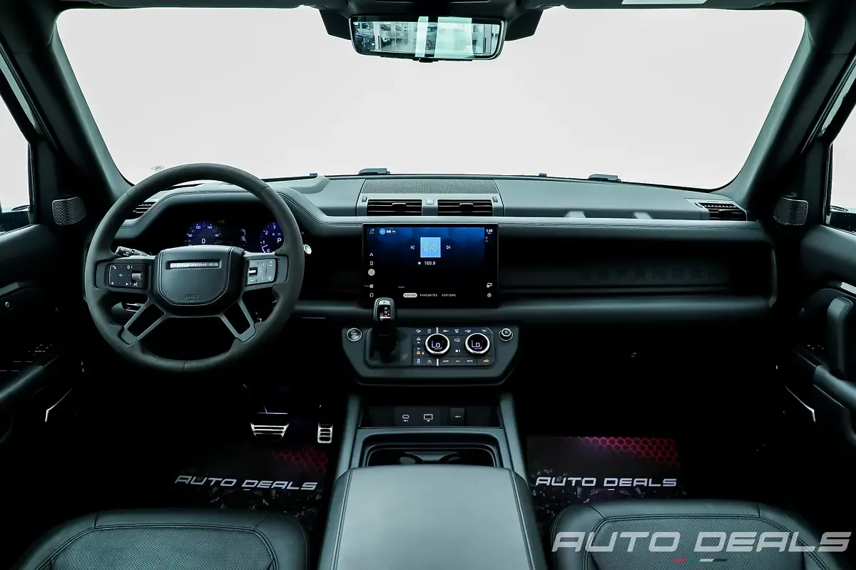 Land Rover Defender 5.0 AT AWD (525 hp) - 11