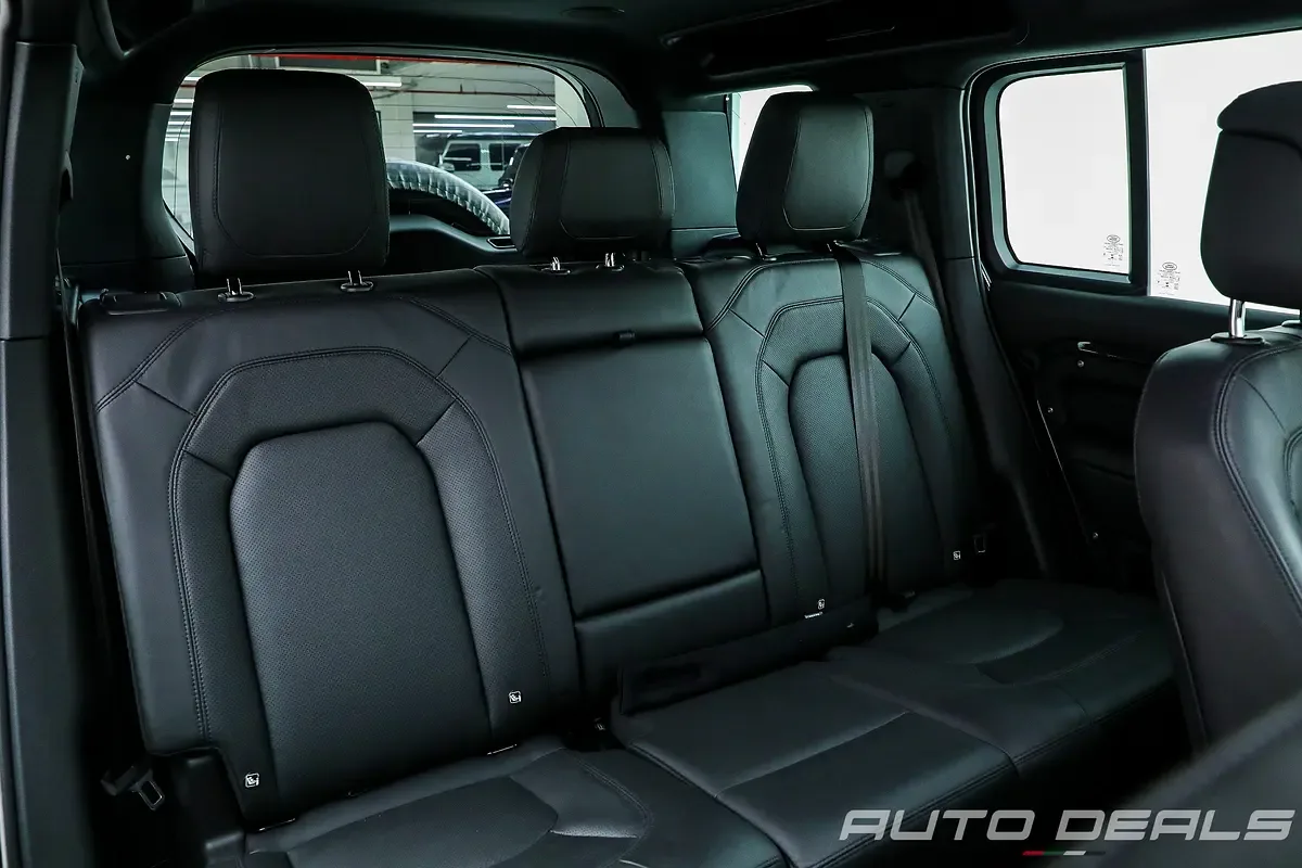 Land Rover Defender 5.0 AT AWD (525 hp) - 19