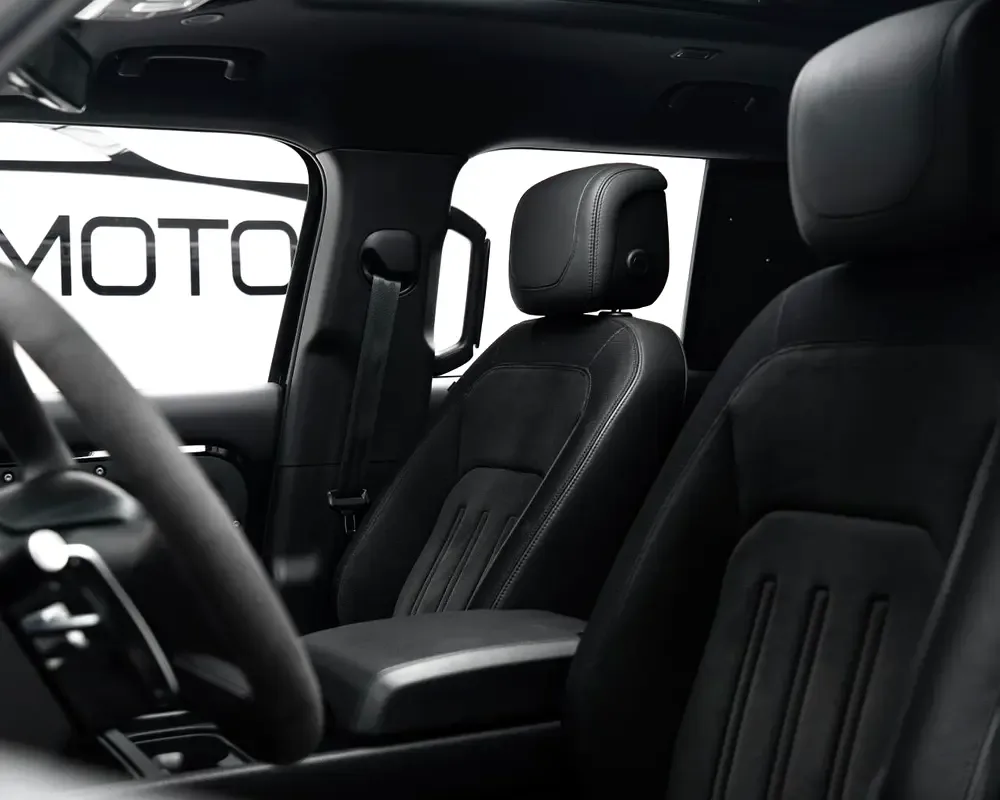 Land Rover Defender 5.0 AT AWD (525 hp) - 9