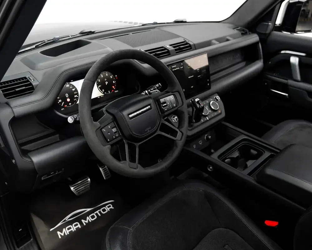 Land Rover Defender 5.0 AT AWD (525 hp) - 7