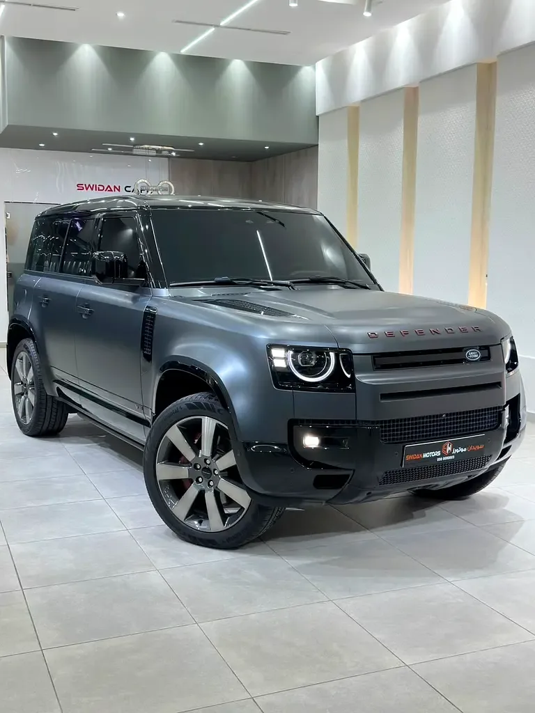 Land Rover Defender 5.0 AT AWD (525 hp) - 2