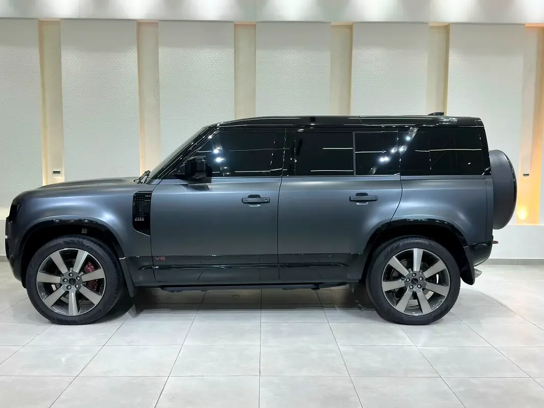 Land Rover Defender 5.0 AT AWD (525 hp) - 7