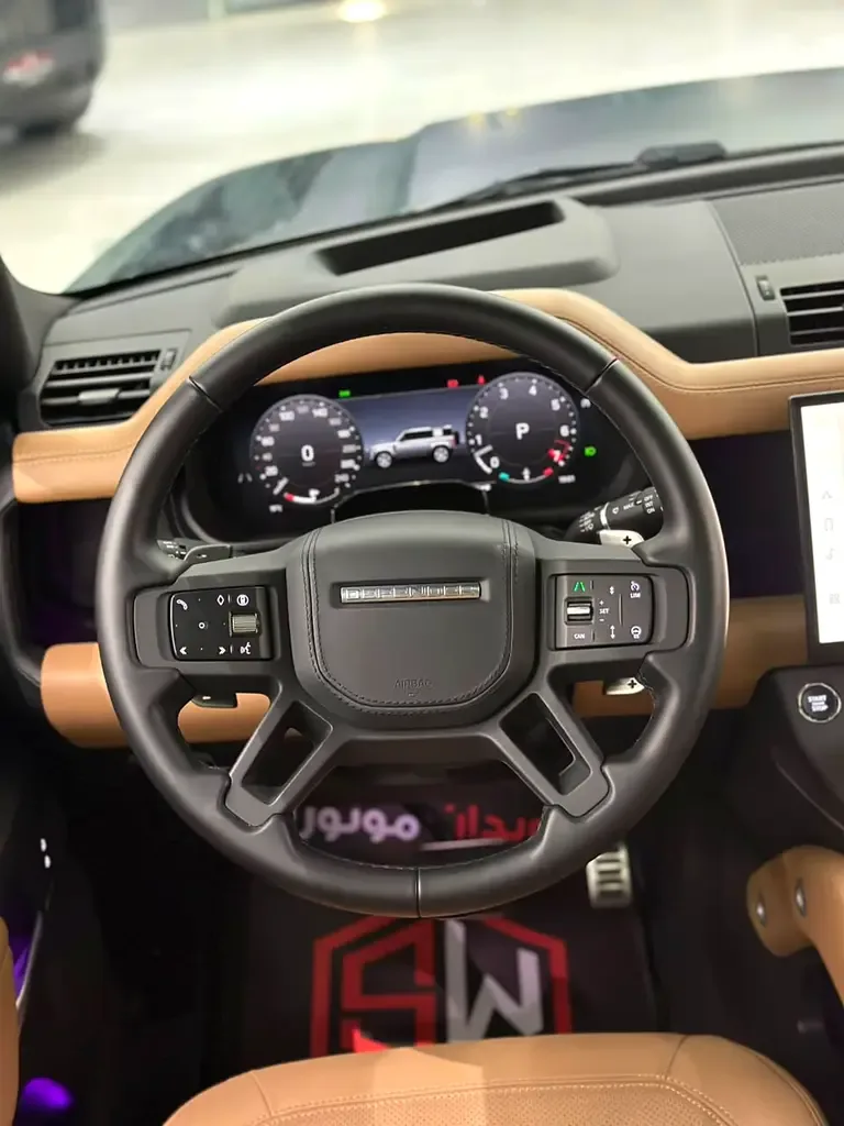 Land Rover Defender 5.0 AT AWD (525 hp) - 10