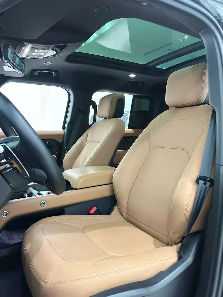Land Rover Defender 5.0 AT AWD (525 hp) - 15