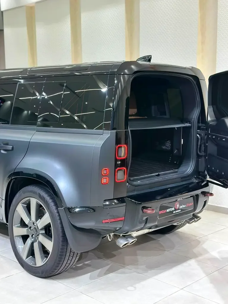 Land Rover Defender 5.0 AT AWD (525 hp) - 20