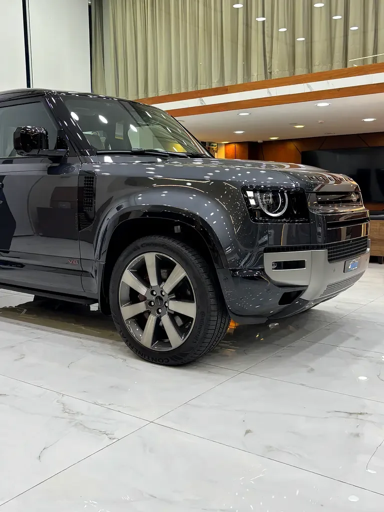 Land Rover Defender 5.0 AT AWD (525 hp) - 4