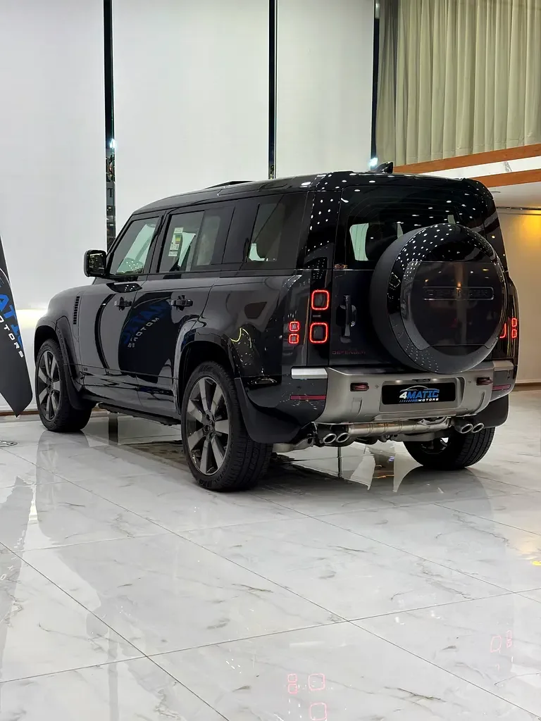 Land Rover Defender 5.0 AT AWD (525 hp) - 11
