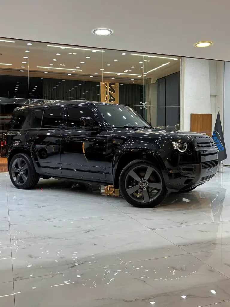 Land Rover Defender 5.0 AT AWD (525 حصان) - 7
