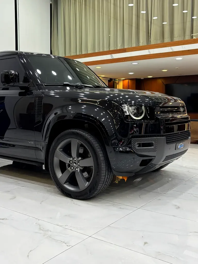 Land Rover Defender 5.0 AT AWD (525 حصان) - 6