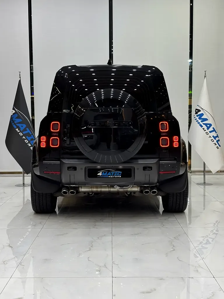 Land Rover Defender 5.0 AT AWD (525 حصان) - 9