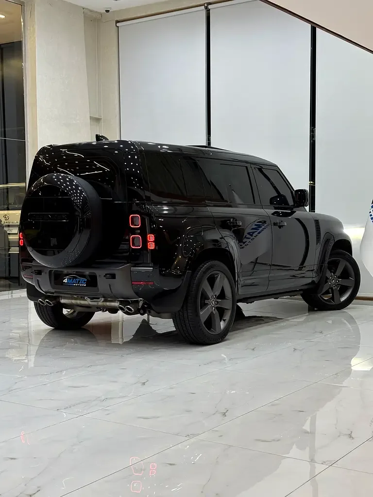 Land Rover Defender 5.0 AT AWD (525 حصان) - 13