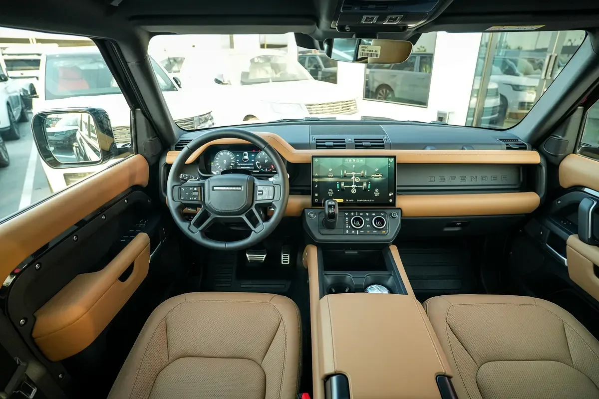 Land Rover Defender 5.0 AT AWD (525 hp) - 9