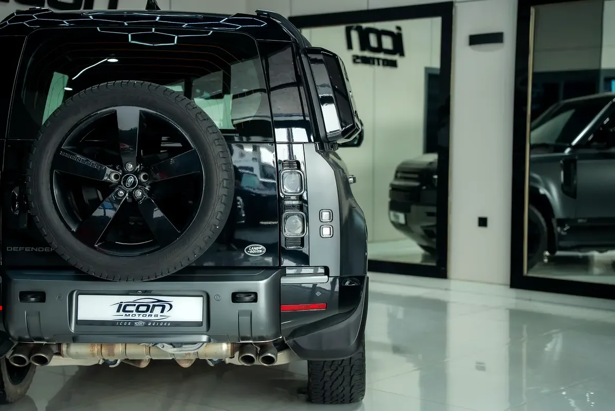 Land Rover Defender 5.0 AT AWD (525 hp) - 17
