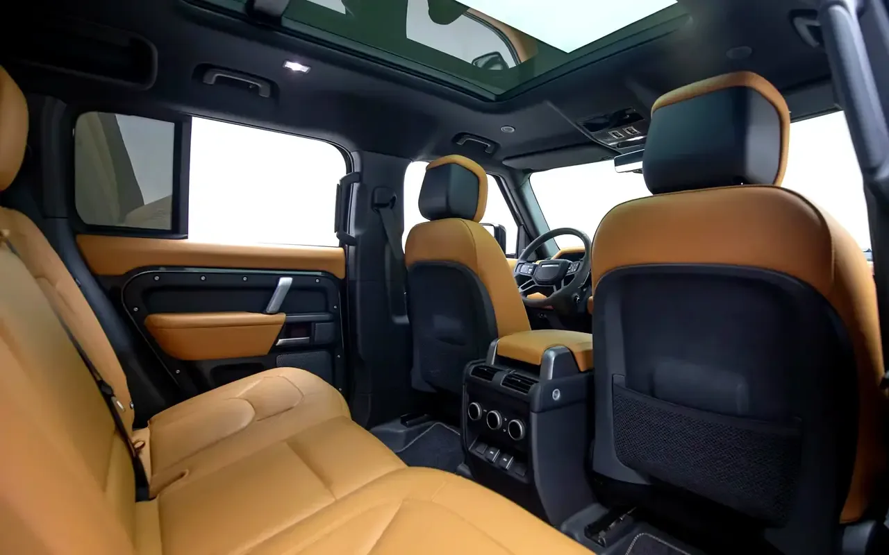Land Rover Defender 5.0 AT AWD (525 hp) - 14