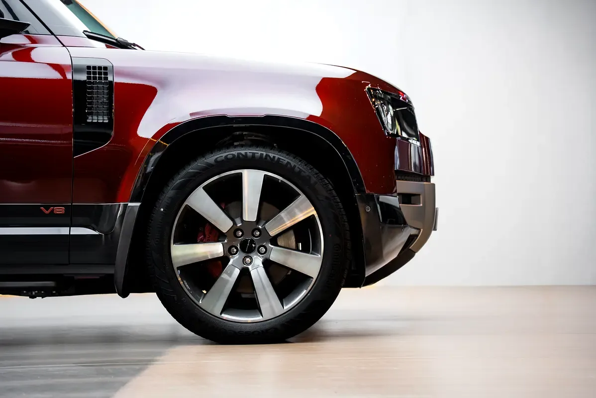Land Rover Defender 5.0 AT AWD (525 hp) - 20