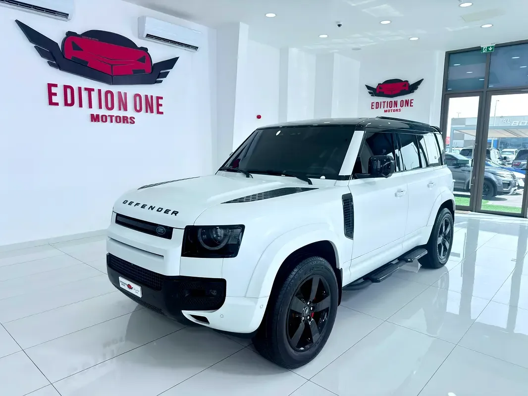 Land Rover Defender hybrid (PHEV) Defender P400e with 404