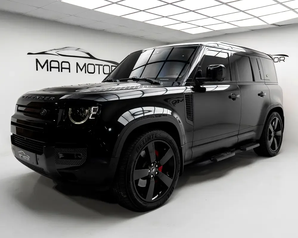 Land Rover Defender hybrid (PHEV) Defender P400e with 404
