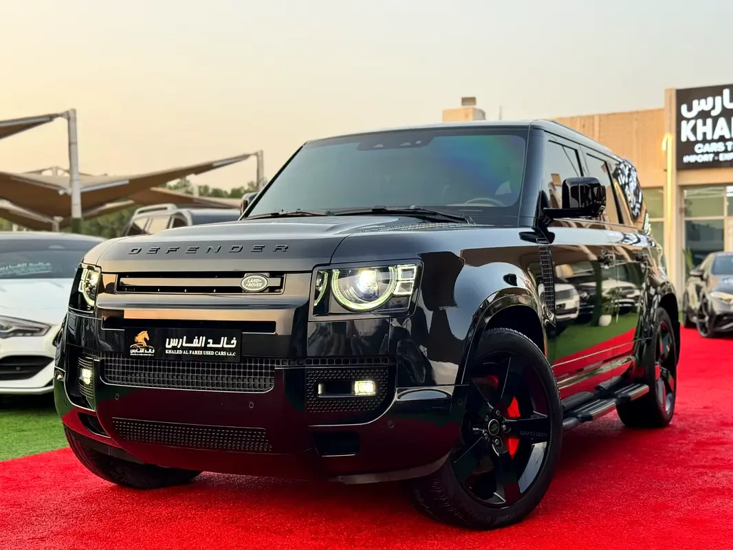 Land Rover Defender hybrid (PHEV) Defender P400e with 404