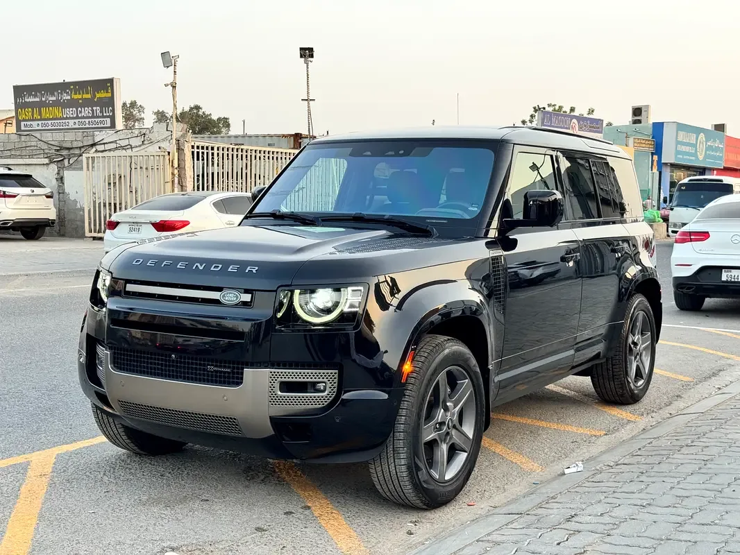 Land Rover Defender hybrid (PHEV) Defender P400e with 404 - 2