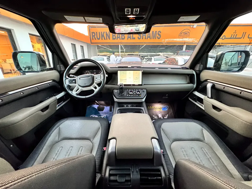 Land Rover Defender hybrid (PHEV) Defender P400e with 404 - 15