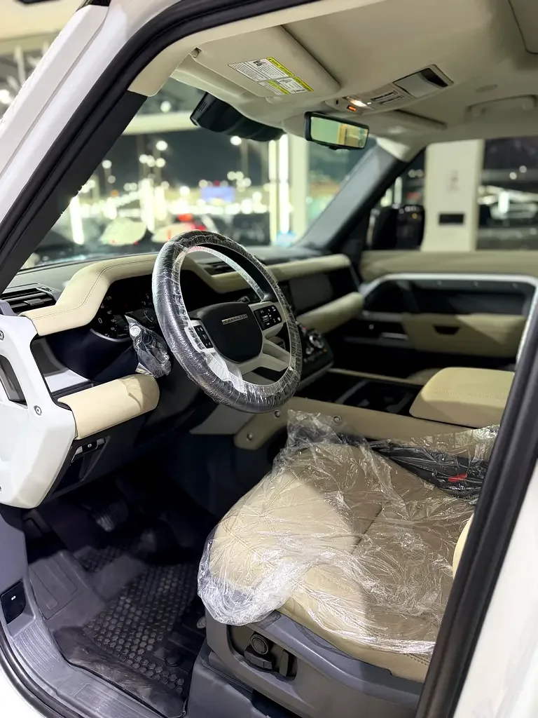 Land Rover Defender hybrid (PHEV) Defender P400e with 404 - 4