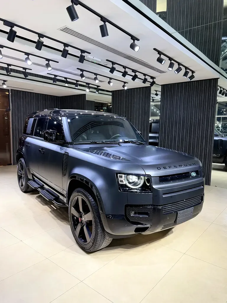 Land Rover Defender هجين (PHEV) Defender P400e with 404 - 4