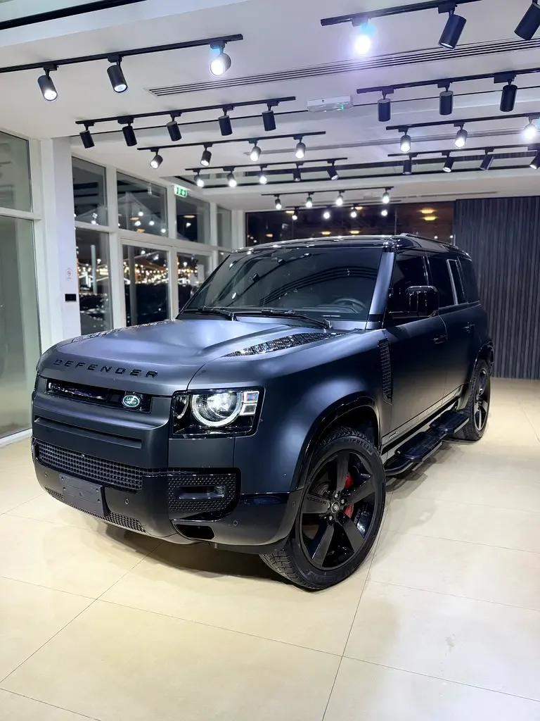 Land Rover Defender هجين (PHEV) Defender P400e with 404 - 2