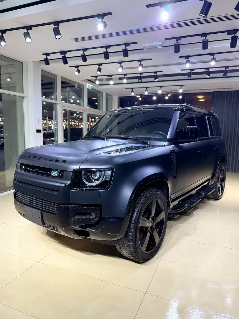 Land Rover Defender هجين (PHEV) Defender P400e with 404 - 11