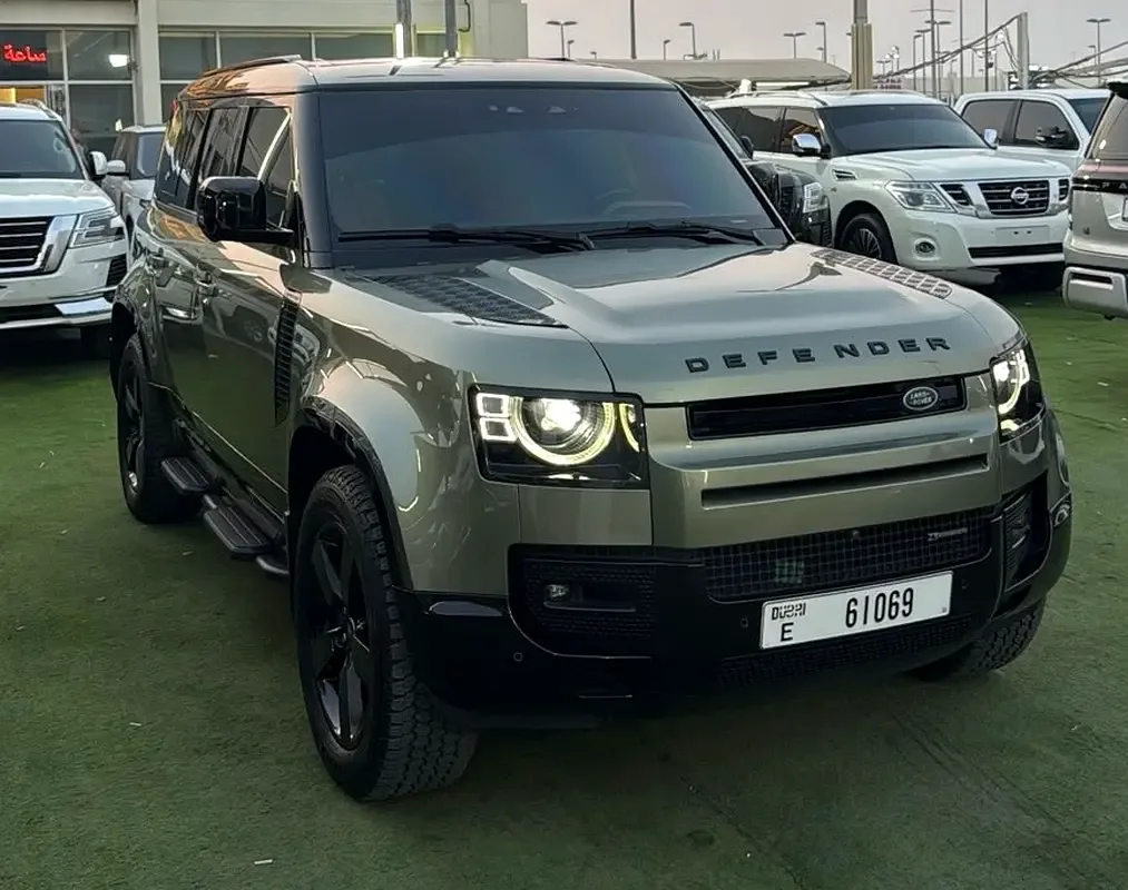 Land Rover Defender hybrid (PHEV) Defender P400e with 404