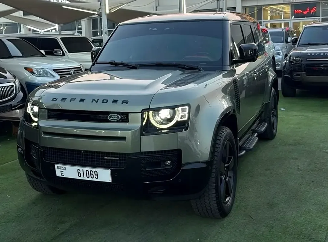 Land Rover Defender hybrid (PHEV) Defender P400e with 404 - 7