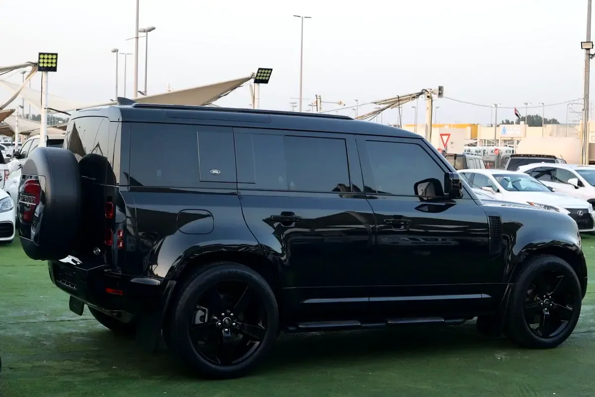 Land Rover Defender هجين (PHEV) Defender P400e with 404 - 2