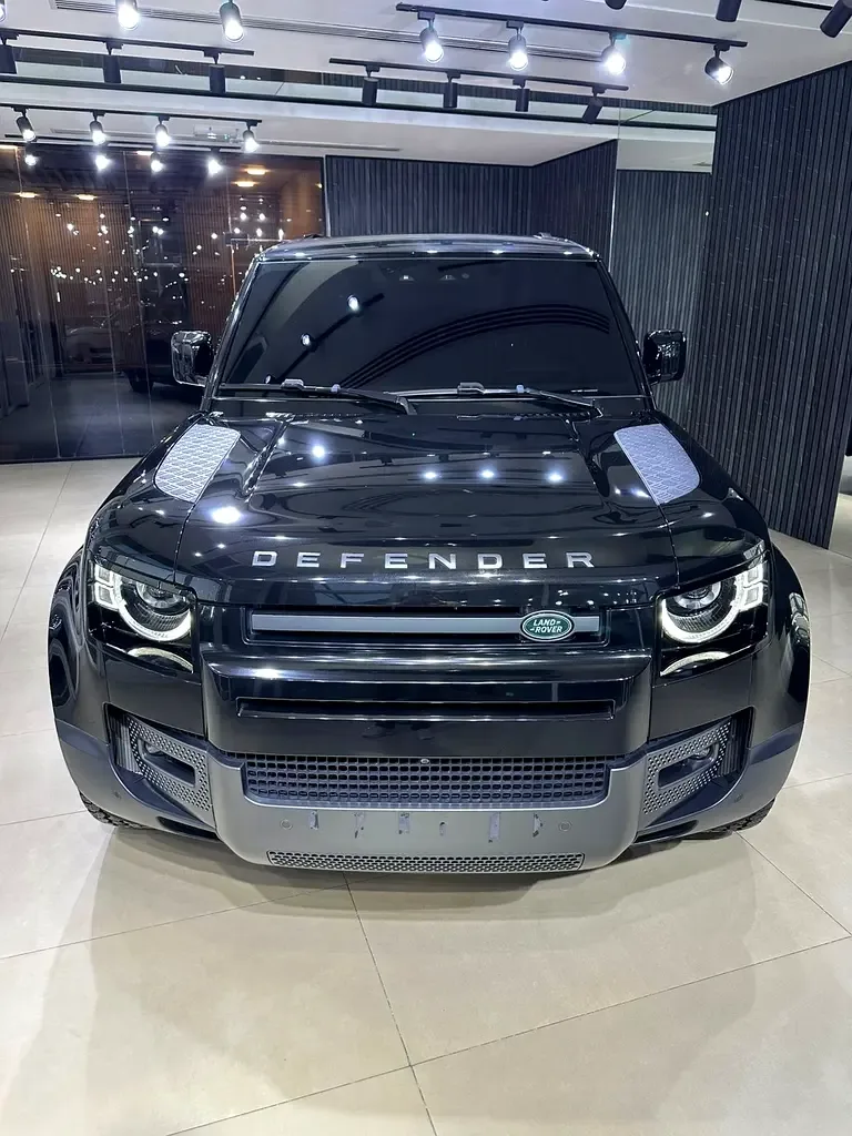 Land Rover Defender هجين (PHEV) Defender P400e with 404 - 3