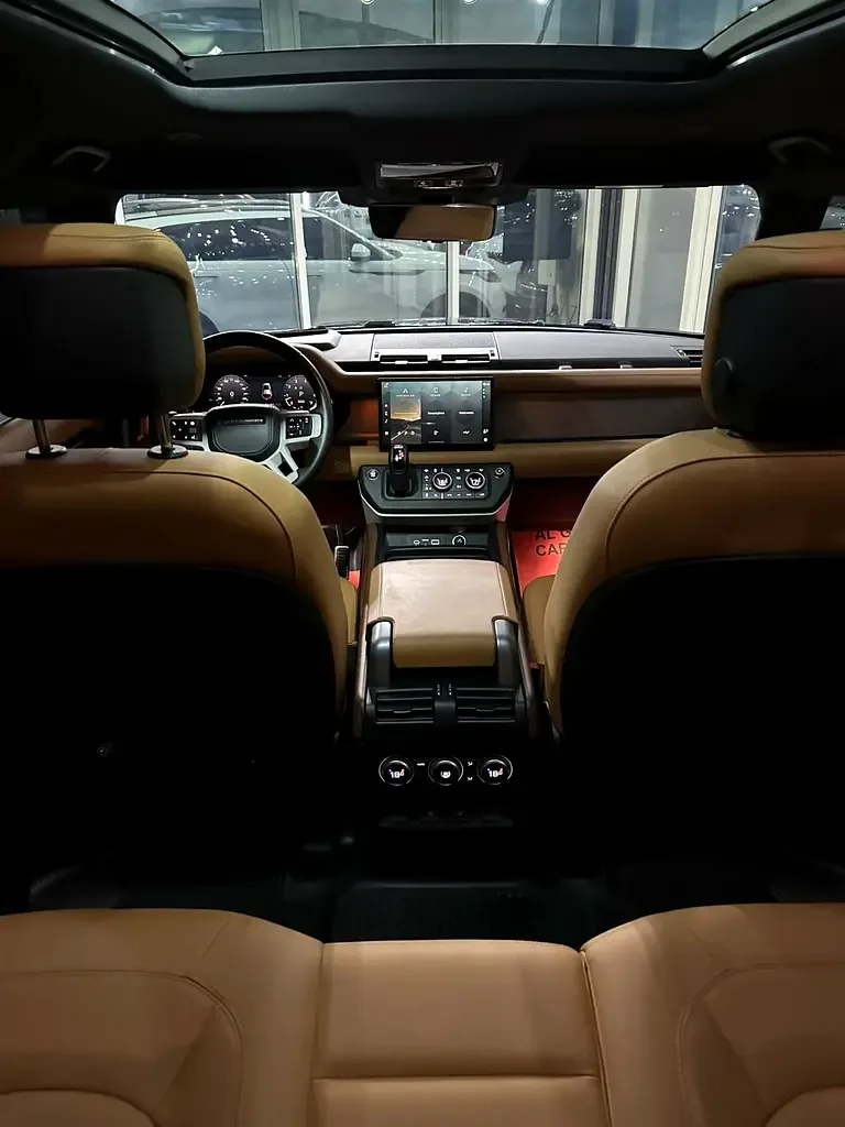 Land Rover Defender هجين (PHEV) Defender P400e with 404 - 7