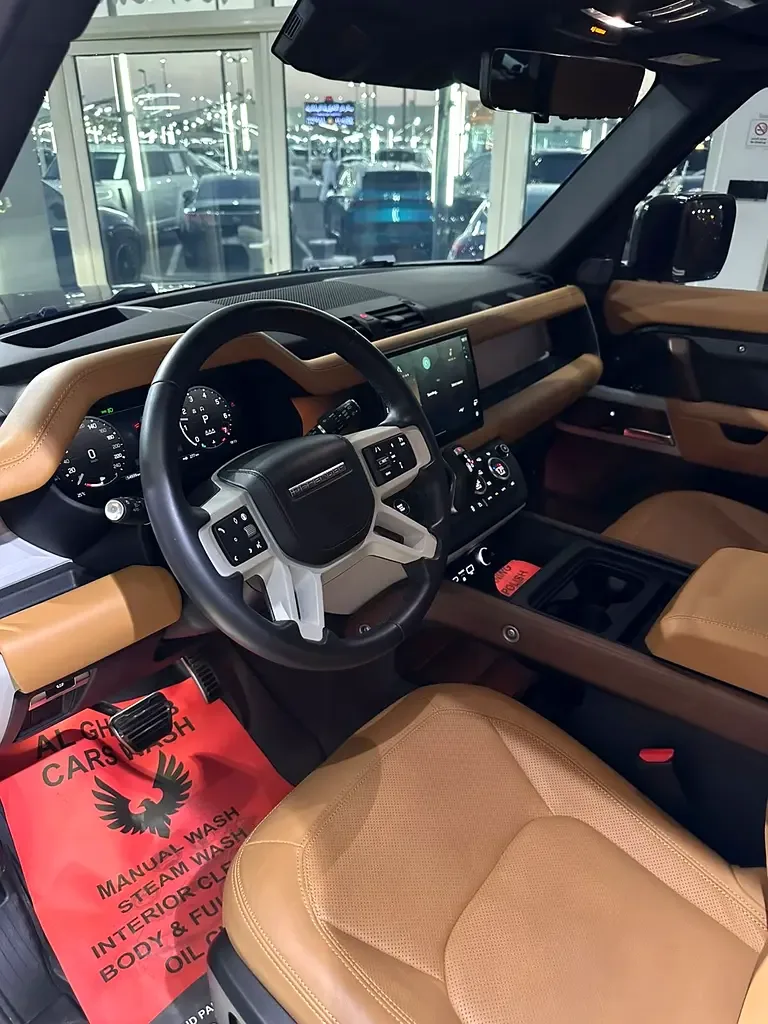 Land Rover Defender هجين (PHEV) Defender P400e with 404 - 8