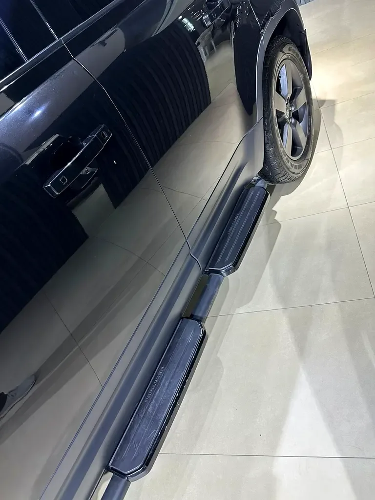 Land Rover Defender هجين (PHEV) Defender P400e with 404 - 14